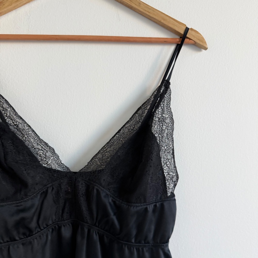 Victoria's Secret Black Lace and Satin Cami Size Large‎ - Picture 5 of 8